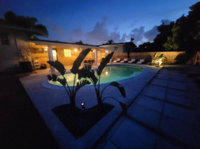 Beach House 3-bedroom villa with pool